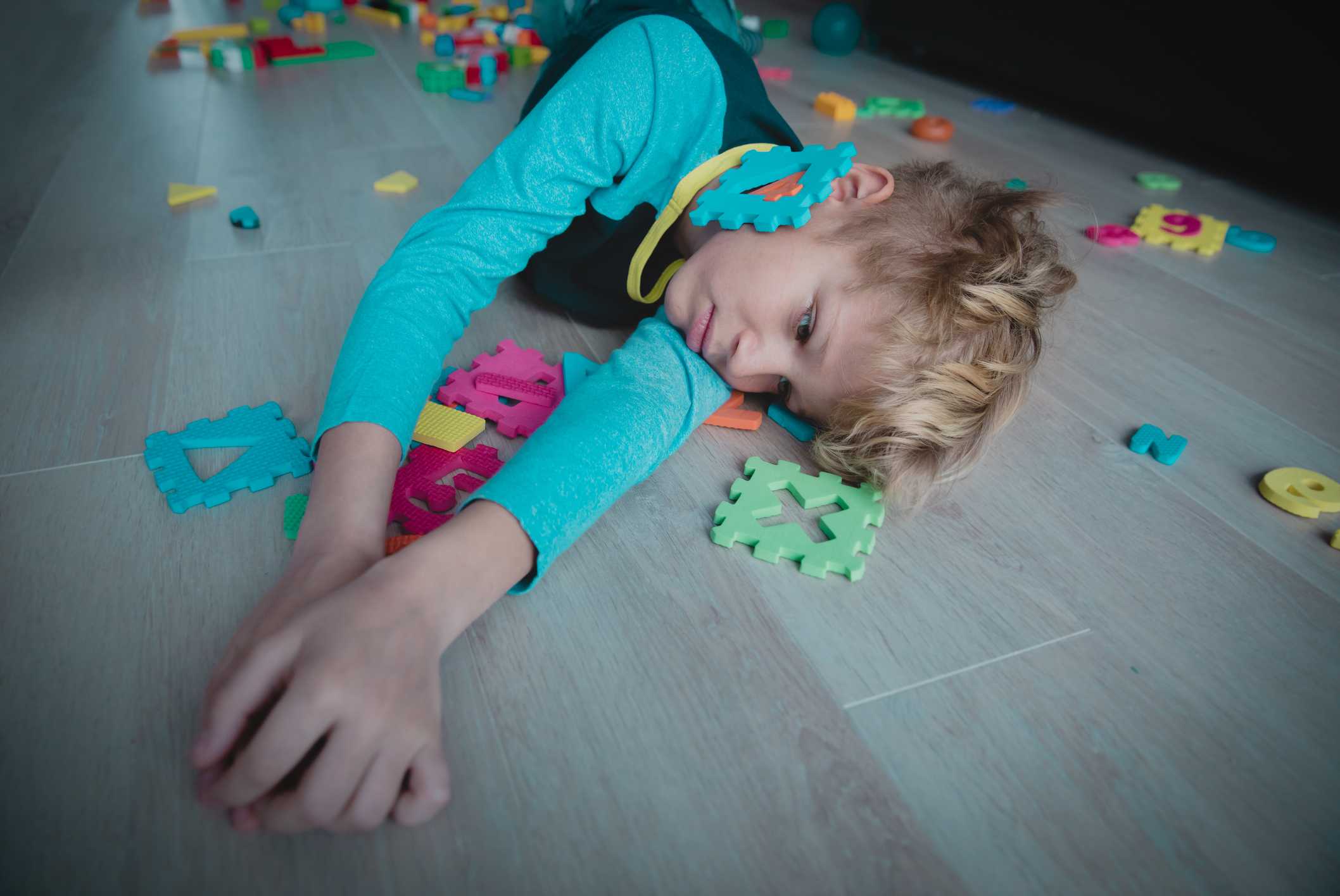 Artikkelen ser nærmere på hva autisme er, tilstandens symptomer, ulike behandlingsformer, og den gir en innføring i relasjonen mellom autisme og PANDAS/PANS. Foto: iStock